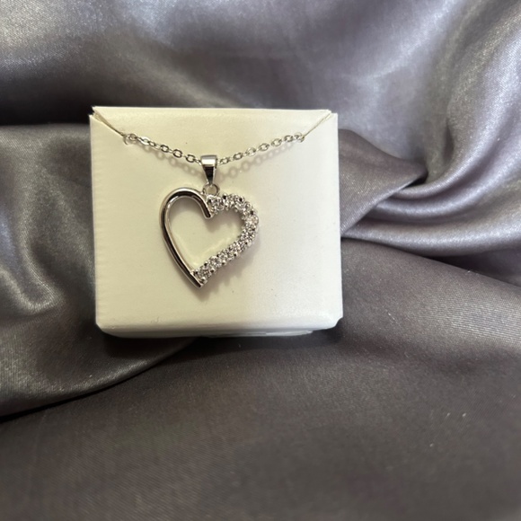 Silver Heart Shape Necklace with stones - Picture 3 of 3